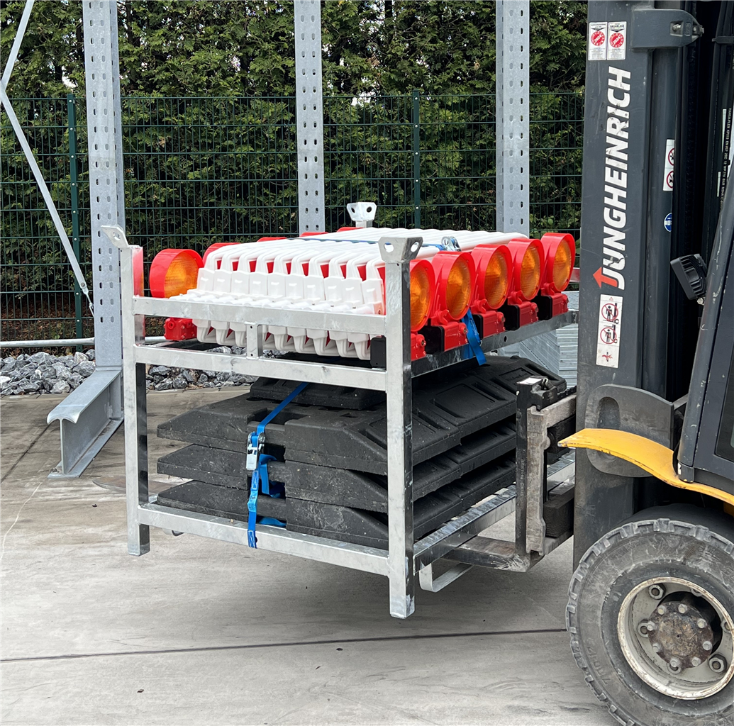SET 3 | with 10 traffic panels, plates, lights | on stock and trasport ...